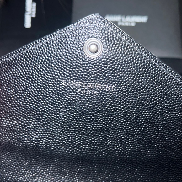 Authentic YSL Grain de Poudre Chevron Cassandra WOC Wallet On Chain - Picture 6 of 16